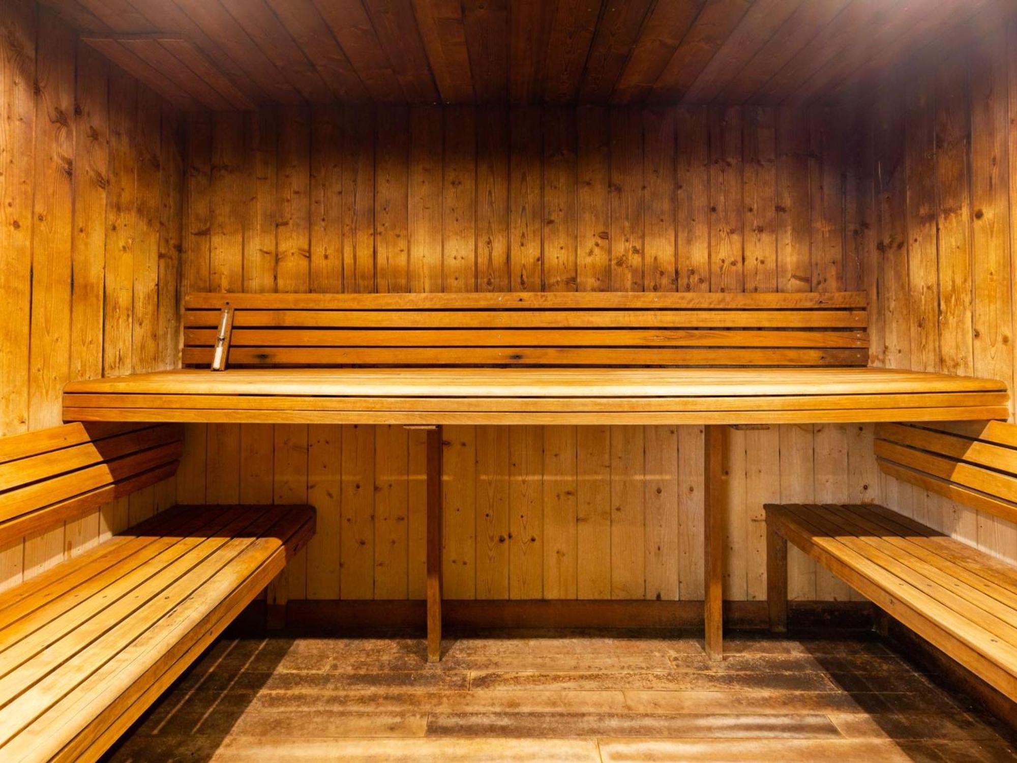 Appartement De 70 M² Au Centre-Ville Avec Piscine, Hammam, Sauna Et Balcon Bien Expose - Fr-1-296-392 Saint-Lary-Soulan Buitenkant foto